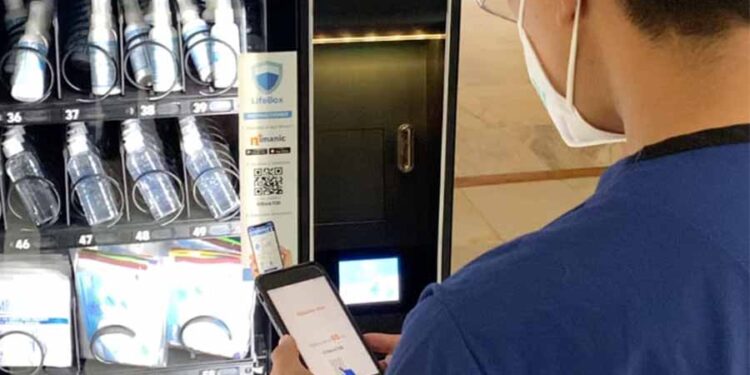 Primera máquina de salud en México; dispensa gel y cubrebocas