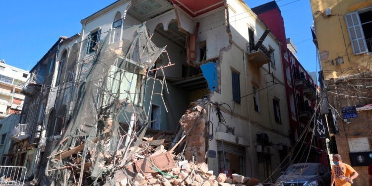 Cifra de muertos por explosión en Beirut aumenta a 135