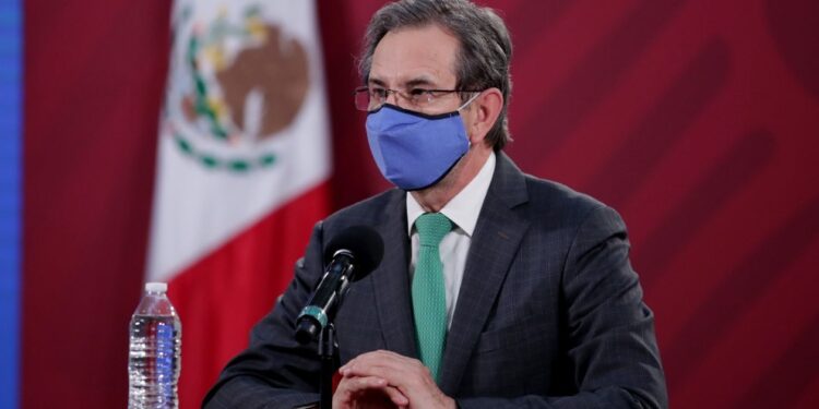 AMLO pide a SEP dialogar con CNTE y SNTE por clases en televisión