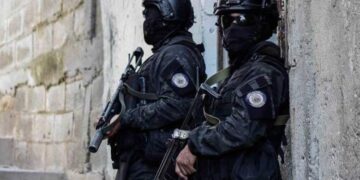 Ordenan arresto de jefes policiales por asesinato de periodistas en Venezuela