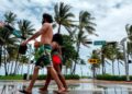La tormenta tropical Isaías se debilita antes de llegar a la costa de Florida