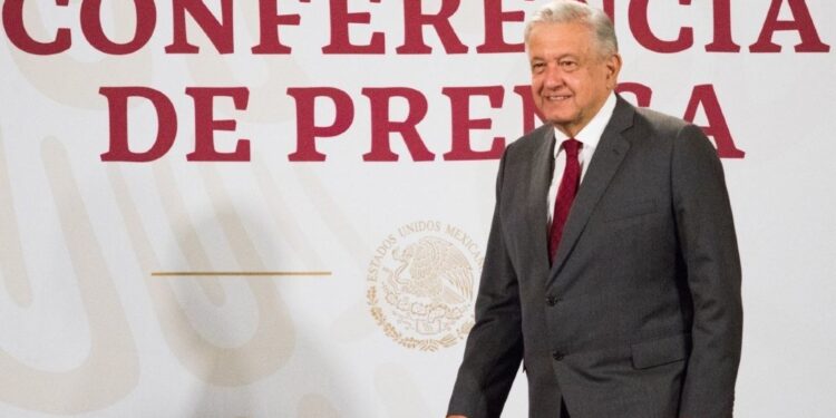 Crisis económica en México, la más profunda en un siglo, admite AMLO