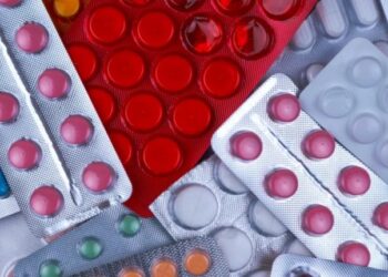 Cofepris elimina barreras para producción de medicamentos genéricos