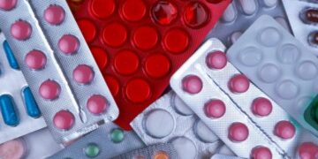 Cofepris elimina barreras para producción de medicamentos genéricos