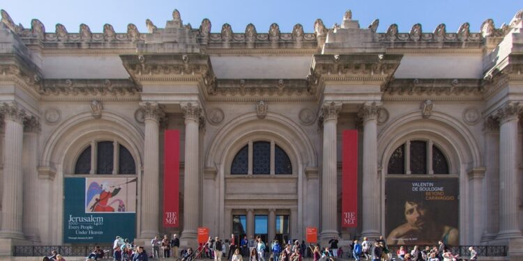 Reabre el MET de Nueva York tras casi seis meses de cierre por la pandemia