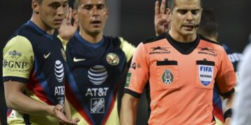 Miguel Herrera acusa al árbitro Fernando Hernández de mofarse de sus jugadores