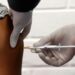 Moderna anuncia ‘precio de pandemia’ para su vacuna contra covid-19