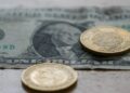 Peso mexicano gana por posibles estímulos económicos en Estados Unidos