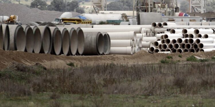 Producción industrial se desploma 14.1% en primer semestre