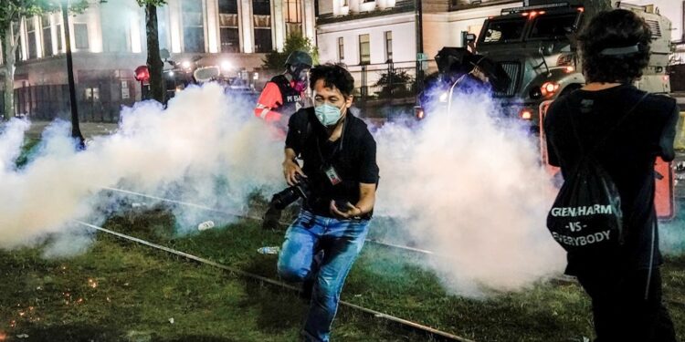 Tiroteo durante protestas raciales en Wisconsin deja dos muertos