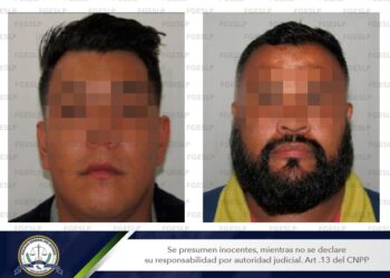 FGE CUMPLIMENTA ORDEN DE APREHENSIÓN A DOS HOMBRES POR ROBO A UN ANTRO DE SLP