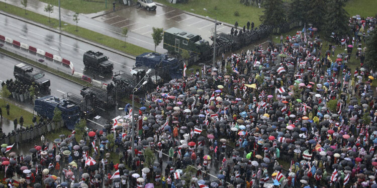 Periodistas bielorrusos son víctimas de represión