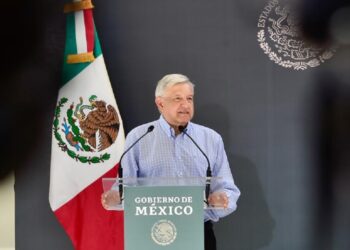 AMLO anuncia iniciativa para que Marina administre los puertos nacionales