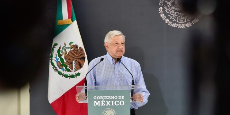 AMLO anuncia iniciativa para que Marina administre los puertos nacionales