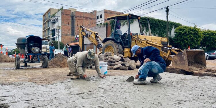Se rehabilitan tres nuevas obras de drenaje