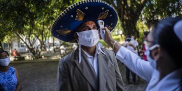 México suma 74 mil 348 muertos y 705 mil 263 casos de COVID-19