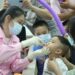 China autoriza pruebas de vacuna Covid-19 en spray nasal