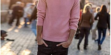 Tipos de suéteres que todo hombre debe tener