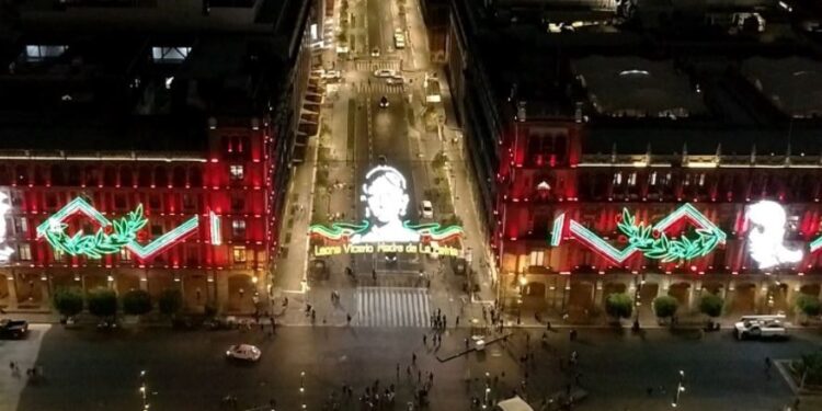 AMLO pide a ciudadanos seguir el Grito de Independencia desde sus casas