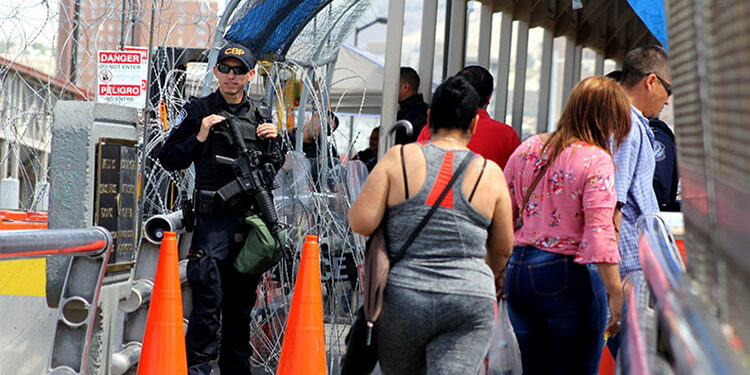 SAT ofrece trabajar en las Aduanas; ve requisitos