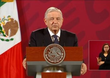 México tendrá nueva norma para que gasolineras vendan litros de a litro, anuncia AMLO