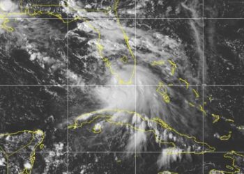 ‘Paulette’ se fortalece a huracán en el Atlántico