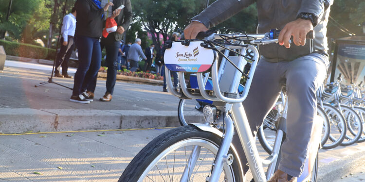 En menos de 24 horas, 5 mil potosinos se suscriben a sistema de bicicleta compartida