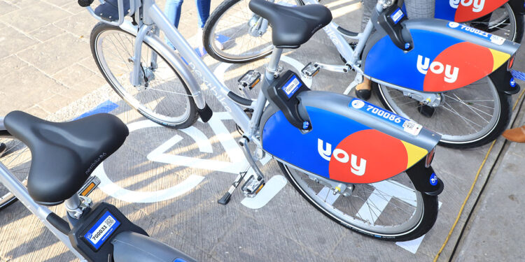 Bicicleta compartida, un transporte accesible y práctico