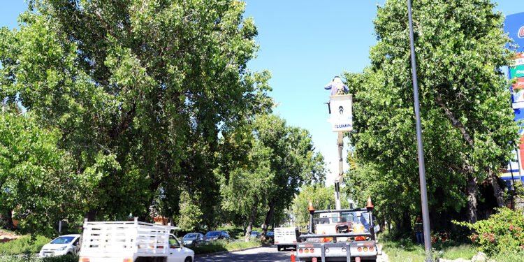 Casi terminada la nueva iluminación del Río Santiago