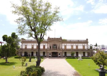 Danzas impropias de la Nueva España en el Cossío