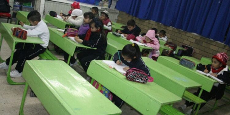 Padres decidirán si niños van a clases presenciales, aun con semáforo verde: SEP