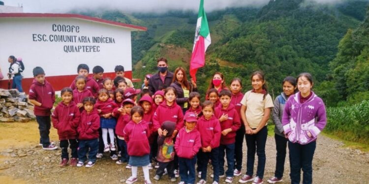 Escuelas del Conafe ganan premio de la Lotería Nacional