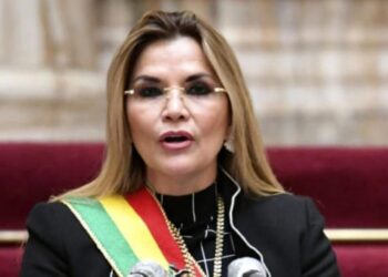 Presidenta interina de Bolivia retira candidatura electoral
