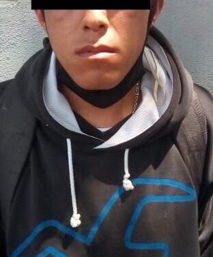 Policías detienen a asaltante de tiendas Oxxo
