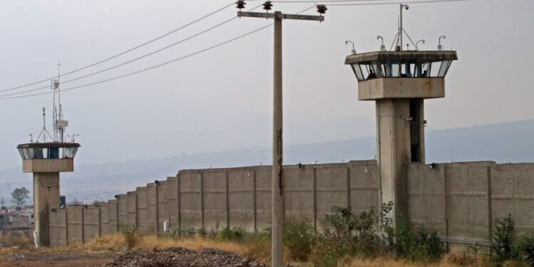 Cierran penal de Puente; reos serán trasladados a otras cárceles