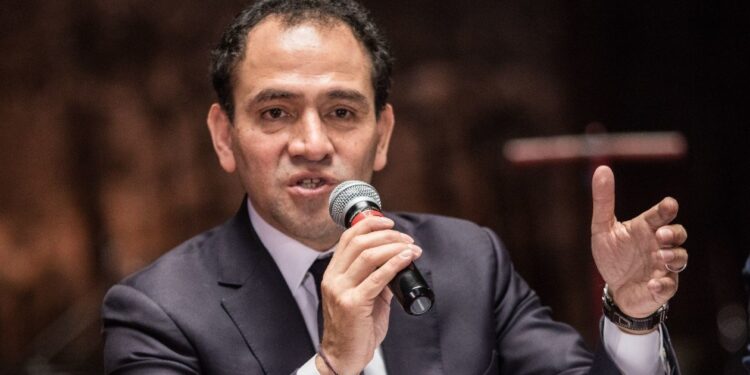 Gobierno dará certidumbre con política fiscal y financiera: SHCP