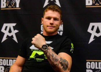 El regalo que le dio ‘  El Canelo’ a Oscar Valdez