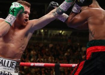Canelo Álvarez es ‘traicionado’ por su promotora y pierde campeonato