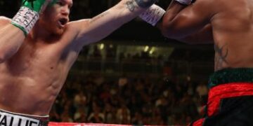 Canelo Álvarez es ‘traicionado’ por su promotora y pierde campeonato