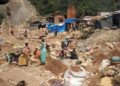 Colapsan pozos mineros en el Congo, reportan al menos 50 muertos