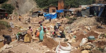 Colapsan pozos mineros en el Congo, reportan al menos 50 muertos