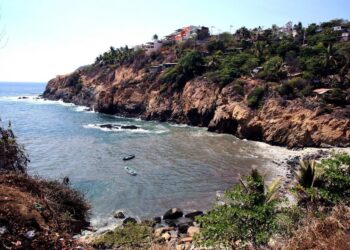 Implementan operativo contra descargas de aguas residuales al mar de Acapulco