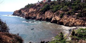 Implementan operativo contra descargas de aguas residuales al mar de Acapulco