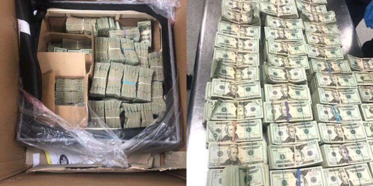 Encuentran medio millón de dólares escondidos en una silla