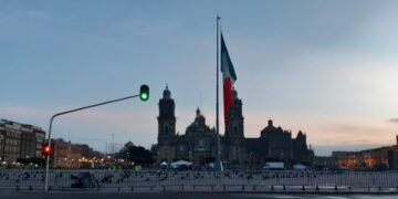 Ejército y GN resguardan el Zócalo, cerrado desde hoy por fiestas patrias