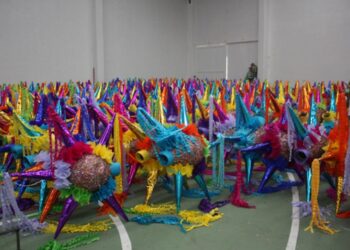 Acolman, en crisis por bajas ventas de piñatas debido a covid-19