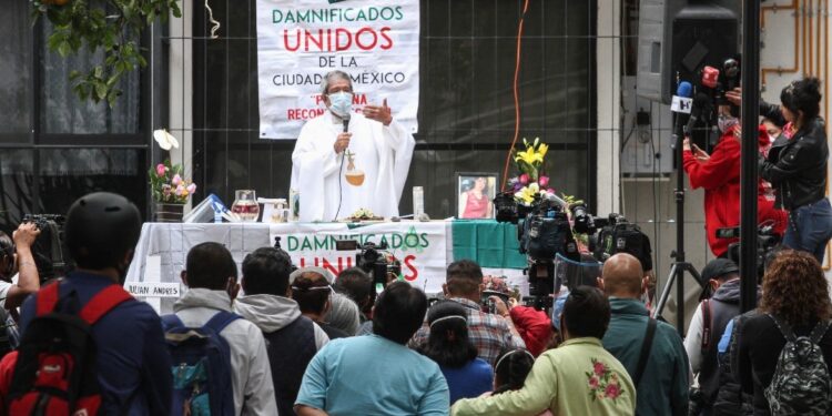 Recuerdan a víctimas de los sismos de 1985 y 2017