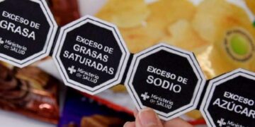 OMS otorga reconocimiento a México por etiquetado frontal en alimentos y bebidas