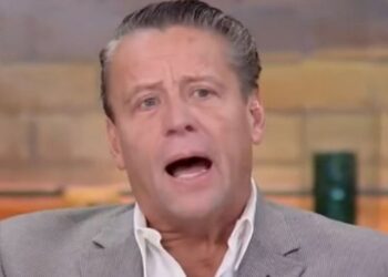 Alfredo Adame envía insultos a sus fans y se vuelve tendencia