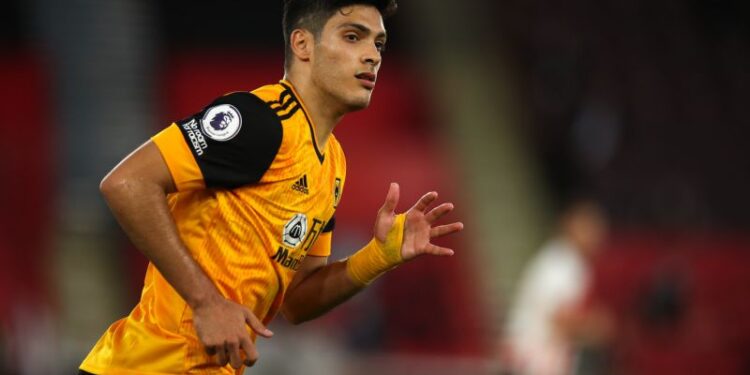 Real Madrid ofrece millonaria oferta por Raúl Jiménez